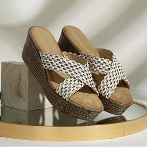 NWT Vepose platform wedge slide sandals size 10